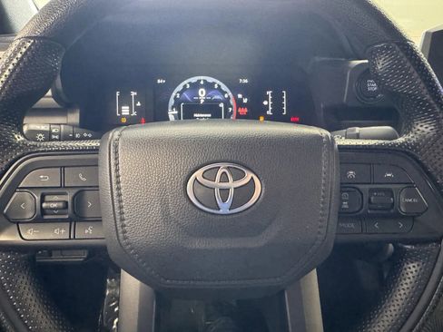 Used 2025 Toyota Tacoma SR5 image 22