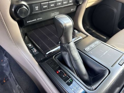 Used 2023 Lexus GX 460 Premium w/ Accessory Package AWD/4WD image 20