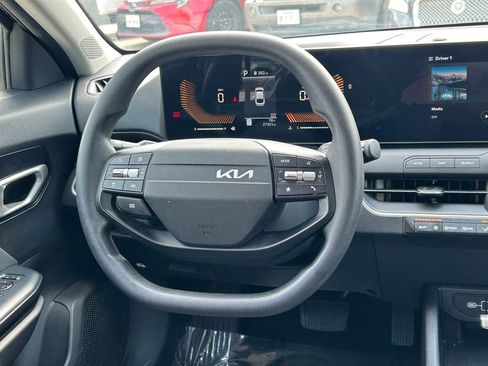 Used 2025 Kia K4 FWD image 34