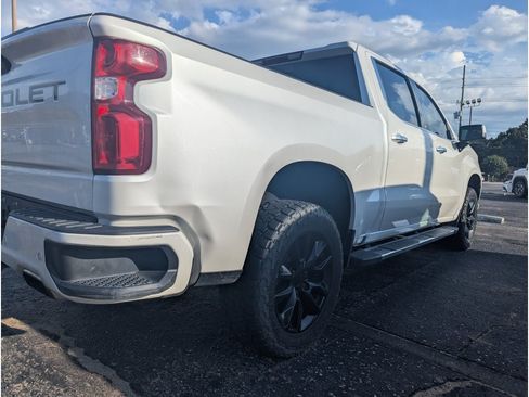 Used 2020 Chevrolet Silverado 1500 High Country AWD/4WD image 2
