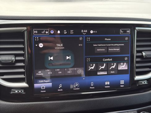 Used 2024 Chrysler Pacifica Touring-L image 17