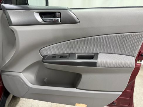 Used 2012 Subaru Forester 2.5X Premium image 21