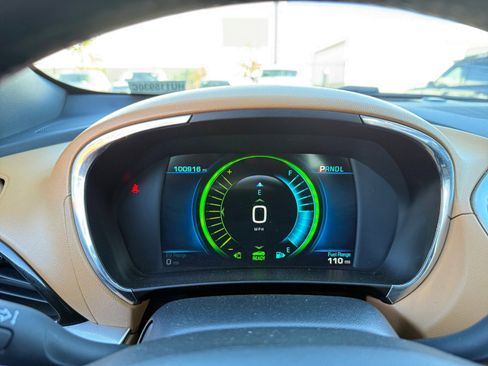 Used 2017 Chevrolet Volt Premier w/ Driver Confidence II Package image 16