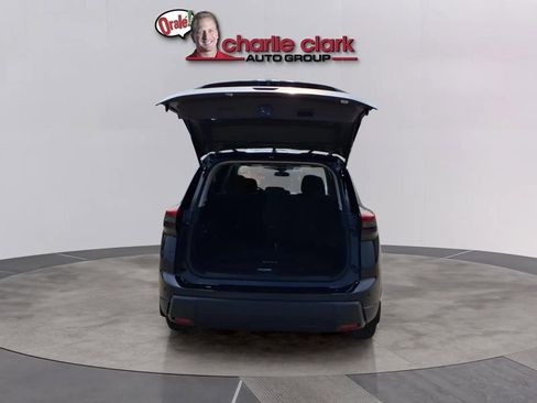 Used 2025 Nissan Rogue S FWD image 9