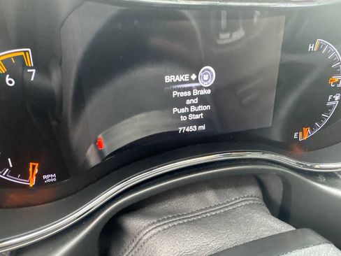 Used 2020 Jeep Grand Cherokee Trailhawk w/ Premium Lighting Group AWD/4WD image 12