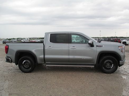 New 2026 GMC Sierra 1500 Denali w/ Denali Reserve Package AWD/4WD image 3