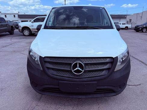 Used 2022 Mercedes-Benz Metris image 13