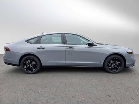 New 2025 Honda Accord SE image 2