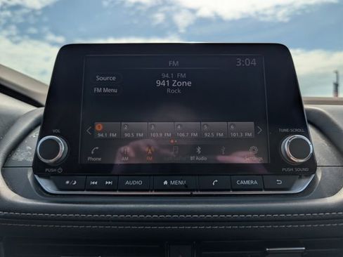 Used 2021 Nissan Rogue SV AWD/4WD image 25