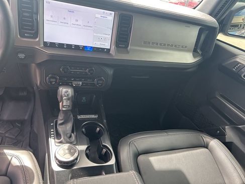 Used 2025 Ford Bronco Outer Banks AWD/4WD image 13
