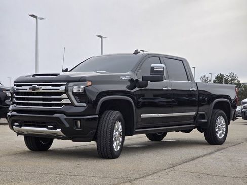 Used 2024 Chevrolet Silverado 3500 High Country image 26