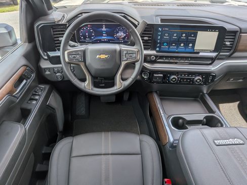 Certified 2024 Chevrolet Silverado 2500 High Country AWD/4WD image 15