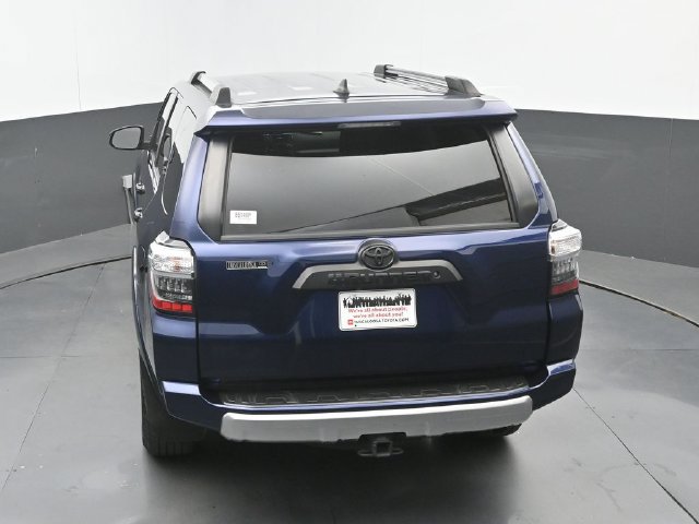 Used 2018 Toyota 4Runner TRD Off-Road AWD/4WD image 28