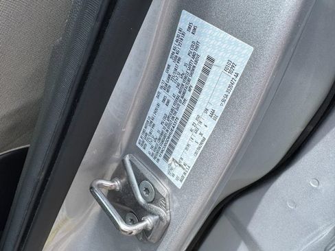 Used 2017 Ford Escape SE w/ Equipment Group 201A FWD image 22
