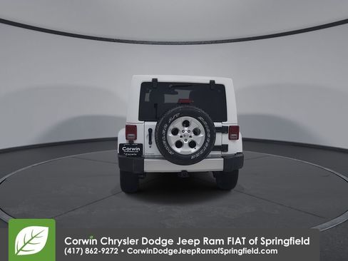 Used 2013 Jeep Wrangler Unlimited Sahara w/ Connectivity Group AWD/4WD image 12