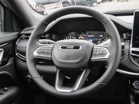 New 2026 Jeep Compass Latitude image 15