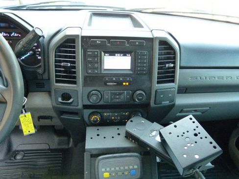 Used 2021 Ford F250 XL w/ Power Equipment Group RWD image 39