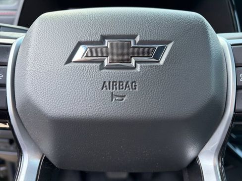 Used 2024 Chevrolet Colorado Z71 w/ Z71 Convenience Package 2 image 6