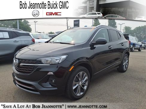 Used 2023 Buick Encore GX Select w/ Sport Touring Package FWD image 1