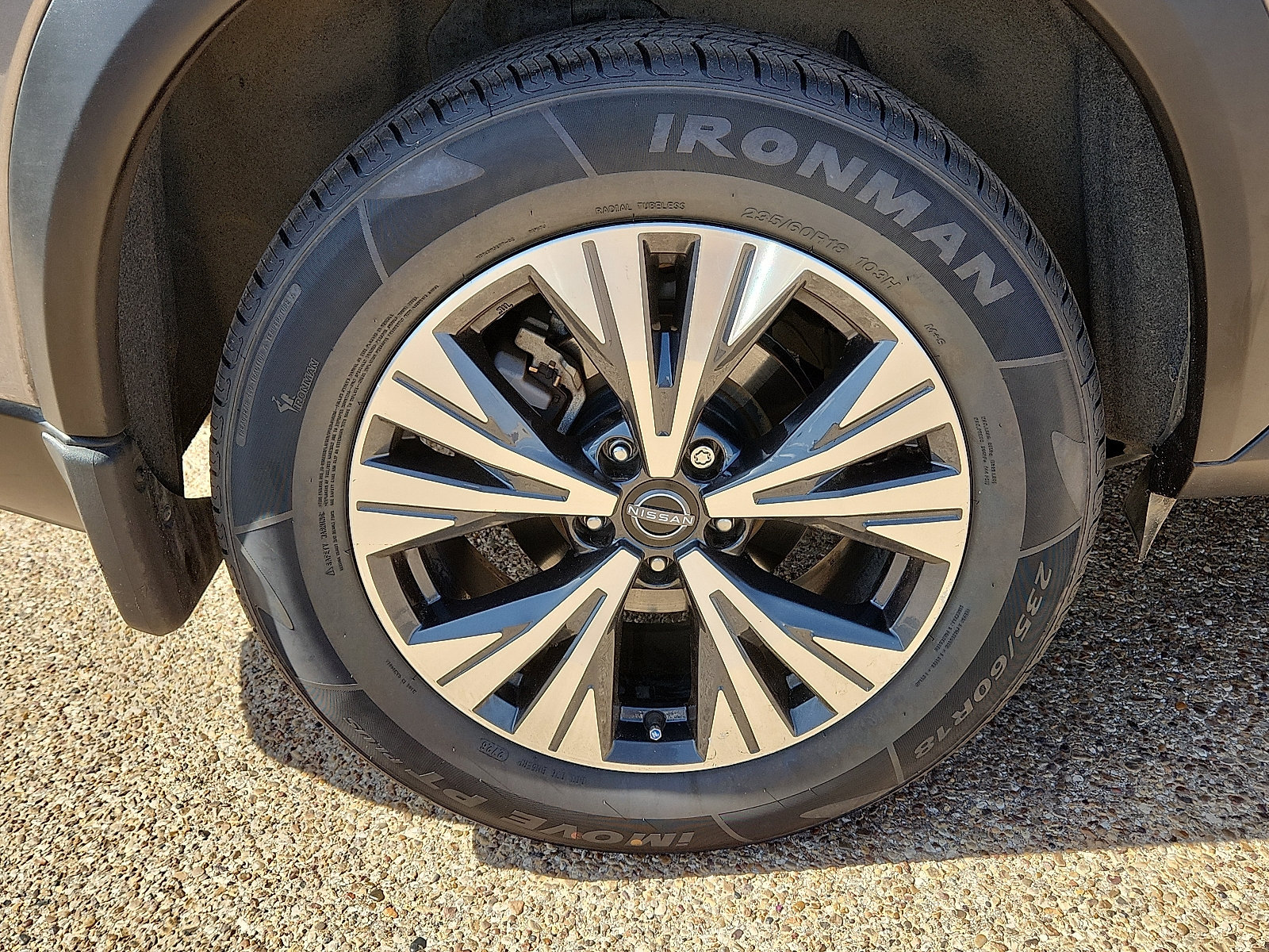 Used 2023 Nissan Rogue SV FWD image 9