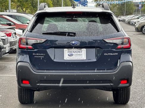 Used 2025 Subaru Outback Premium image 5