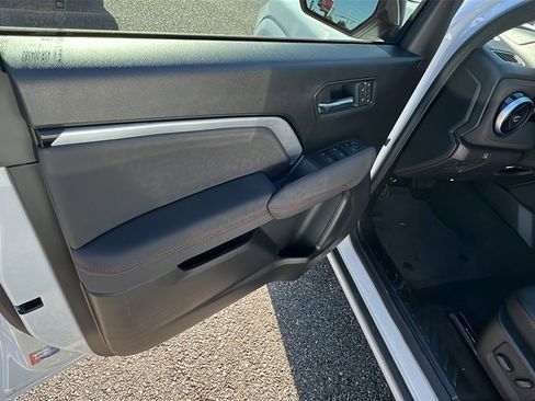 New 2026 Chevrolet Colorado Z71 image 11