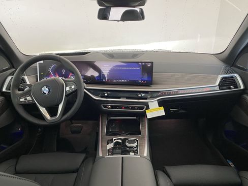 Used 2026 BMW X5 xDrive50e w/ Premium Package image 15
