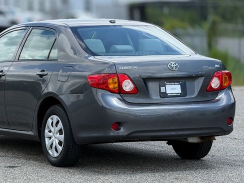 Used 2010 Toyota Corolla LE FWD image 16