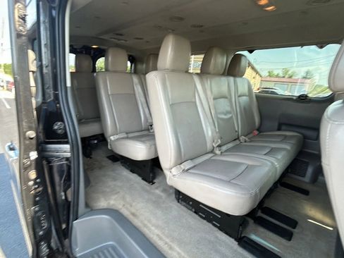 Used 2014 Nissan NV 3500 SL w/ Technology Package RWD image 5