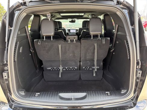 Used 2026 Chrysler Pacifica Limited image 34