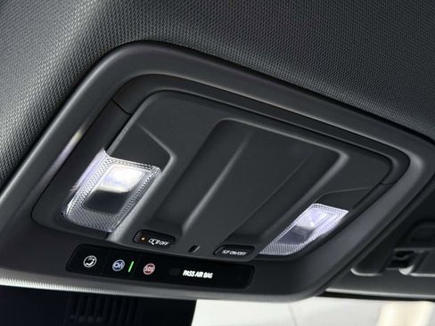 Used 2025 GMC Sierra 1500 Elevation image 55