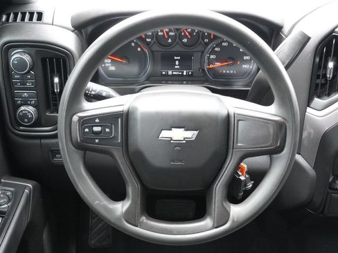 Used 2020 Chevrolet Silverado 1500 Custom w/ Custom Value Package AWD/4WD image 14