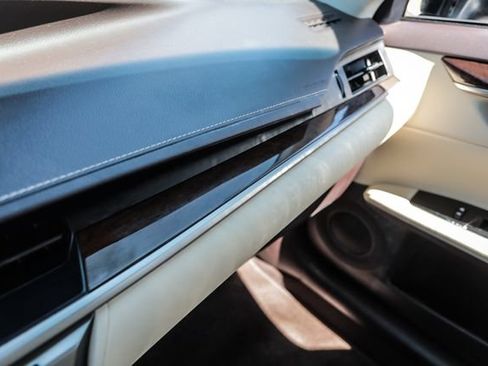 Used 2018 Lexus ES 350 w/ Luxury Package w/Wood Trim FWD image 64