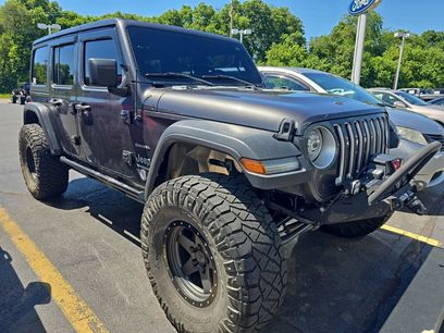 Used 2019 Jeep Wrangler Unlimited Sahara w/ Cold Weather Group