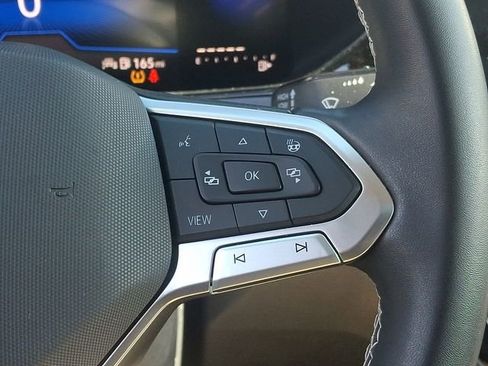 Used 2023 Volkswagen Taos SE w/ Panoramic Sunroof Package image 25