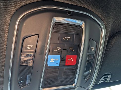 Used 2024 Jeep Wagoneer L Series II w/ Flexible Seating Group AWD/4WD image 34