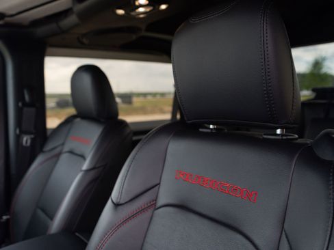 Used 2023 Jeep Wrangler Rubicon w/ Cold Weather Group image 9