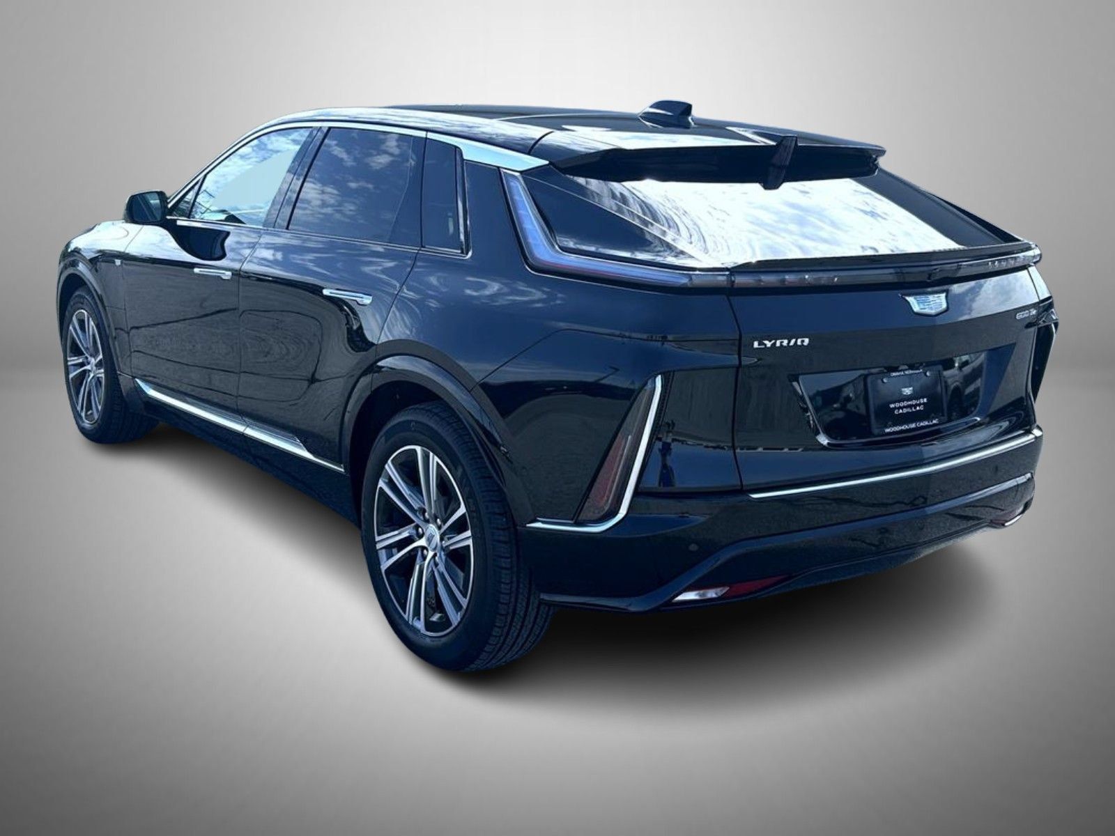 Certified 2026 Cadillac Lyriq Premium Luxury w/ LPO, Floor Liner Package AWD/4WD image 7