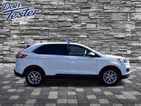 Certified 2024 Ford Edge SEL w/ Convenience Package AWD/4WD image 2