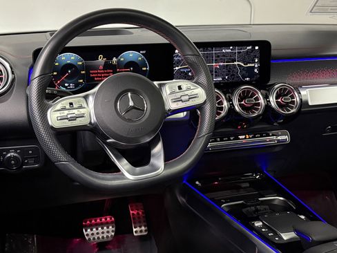 Certified 2023 Mercedes-Benz EQB 300 4MATIC image 39