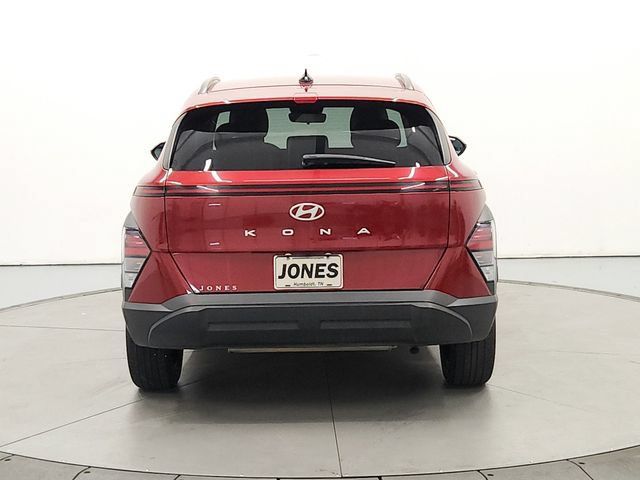 Used 2025 Hyundai Kona SEL FWD image 7