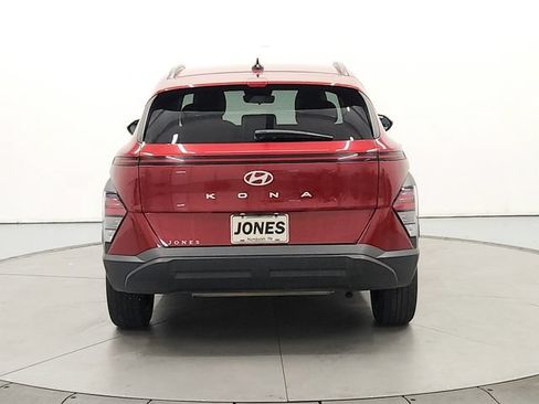 Used 2025 Hyundai Kona SEL FWD image 7
