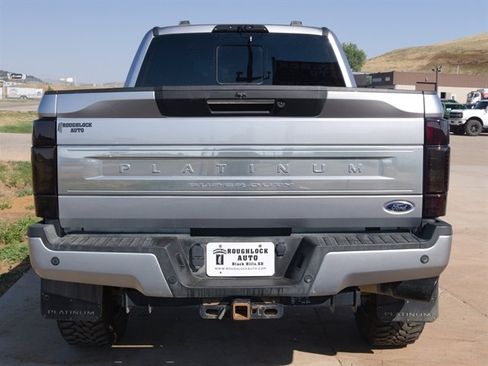 Used 2021 Ford F250 Platinum w/ FX4 Off-Road Package AWD/4WD image 4