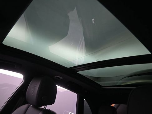 New 2026 Porsche Macan image 26