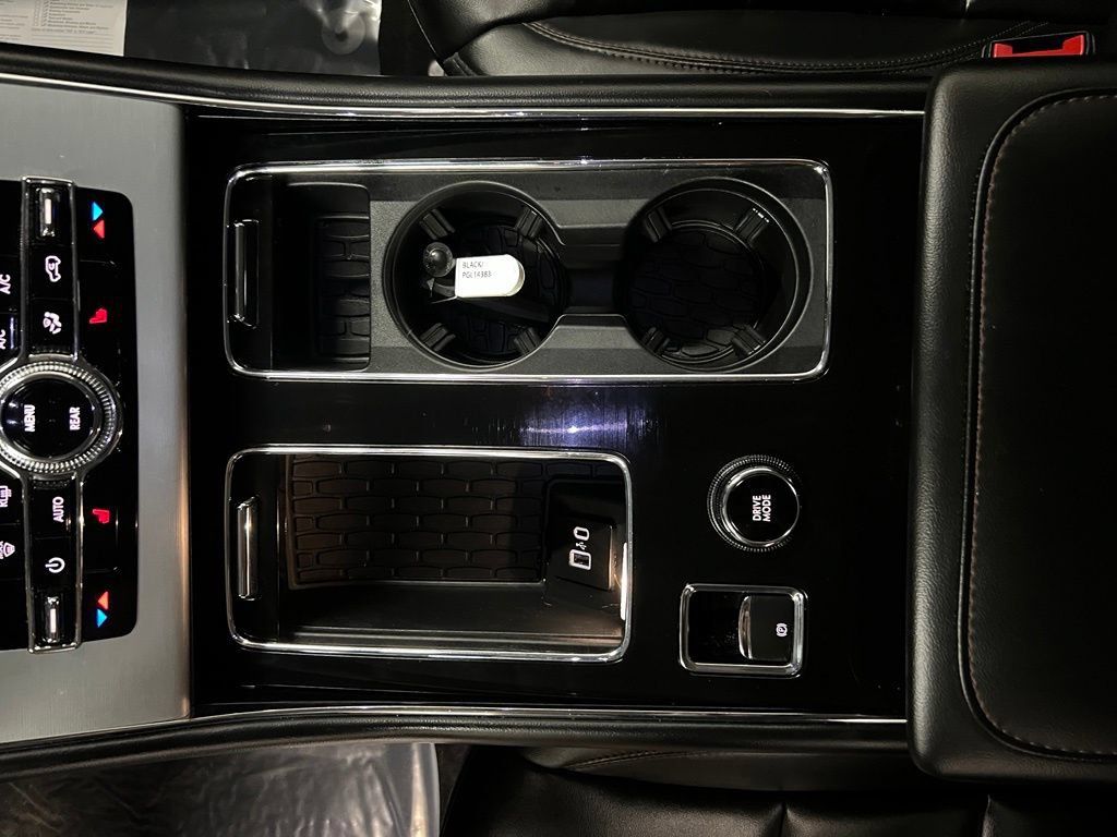 Used 2023 Lincoln Aviator AWD image 24
