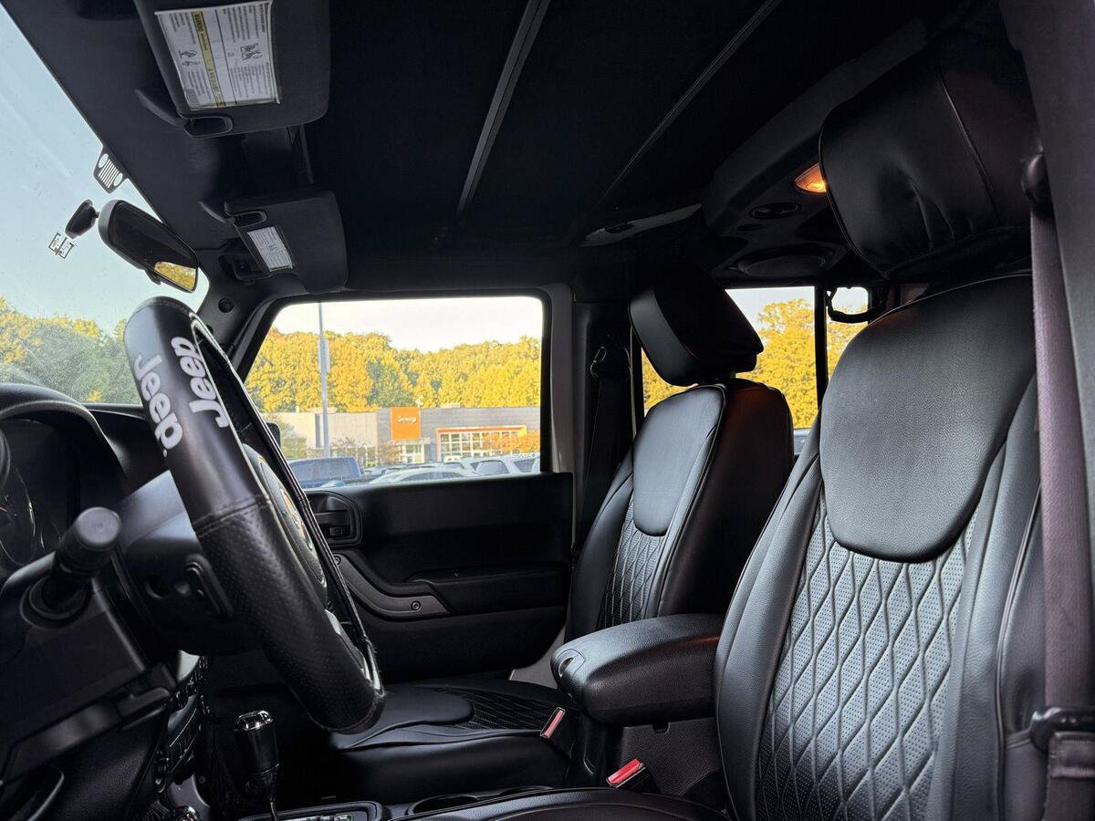 Used 2012 Jeep Wrangler Unlimited Sport AWD/4WD image 23