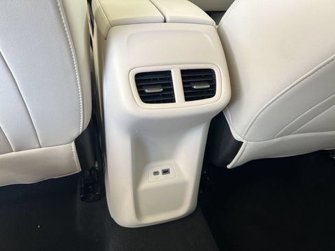 Used 2023 Buick Envision Preferred AWD/4WD image 22