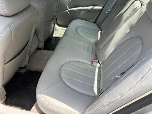 Used 2008 Buick Lucerne CXL w/ Driver Confidence Package FWD image 9