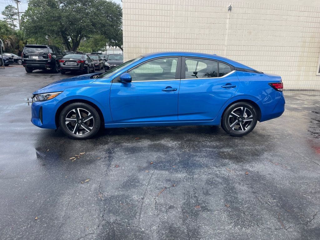 Used 2024 Nissan Sentra SV FWD image 2
