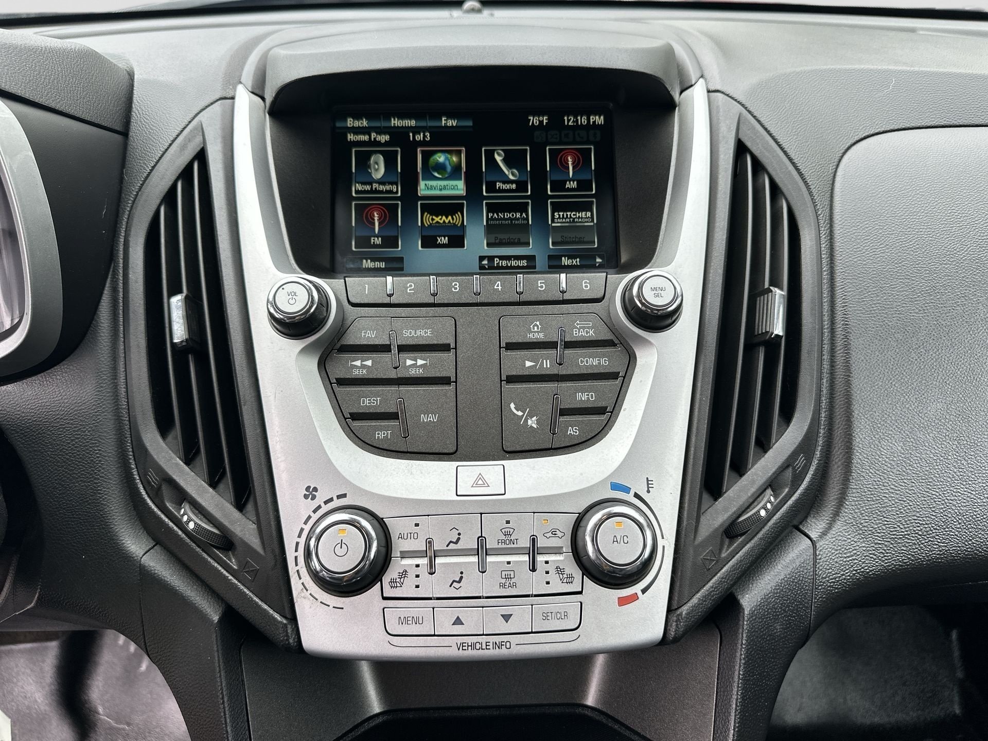 Used 2016 Chevrolet Equinox LTZ w/ Enhanced Convenience Package FWD image 35